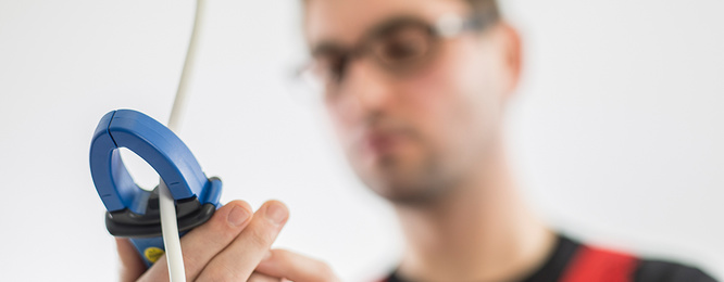 Elektro-Check bei Elektro Stumpf GmbH in Neuenmarkt