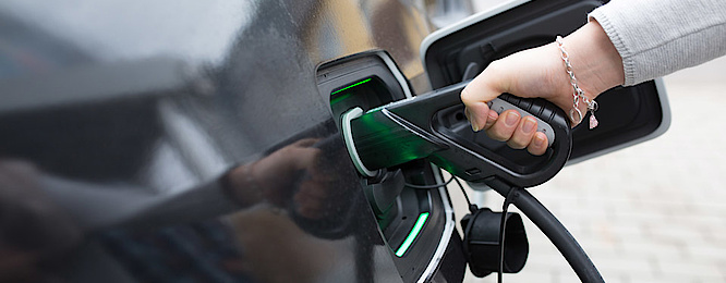 Elektro­mobilität bei Elektro Stumpf GmbH in Neuenmarkt