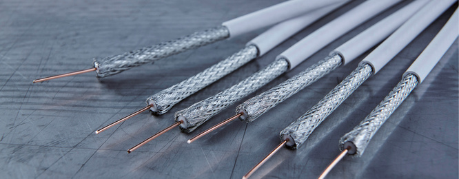 Kabel- und Steckverbinder bei Elektro Stumpf GmbH in Neuenmarkt