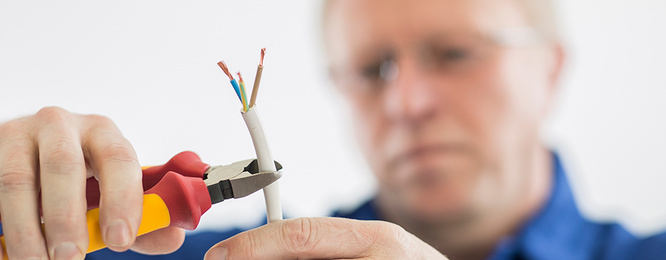 DGUV Vorschrift 3-Check bei Elektro Stumpf GmbH in Neuenmarkt