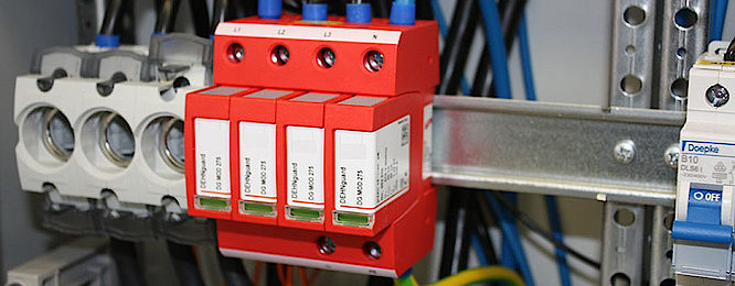 Über­spannungs­schutz bei Elektro Stumpf GmbH in Neuenmarkt