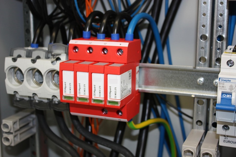 U berspannungsschutz bei Elektro Stumpf GmbH in Neuenmarkt
